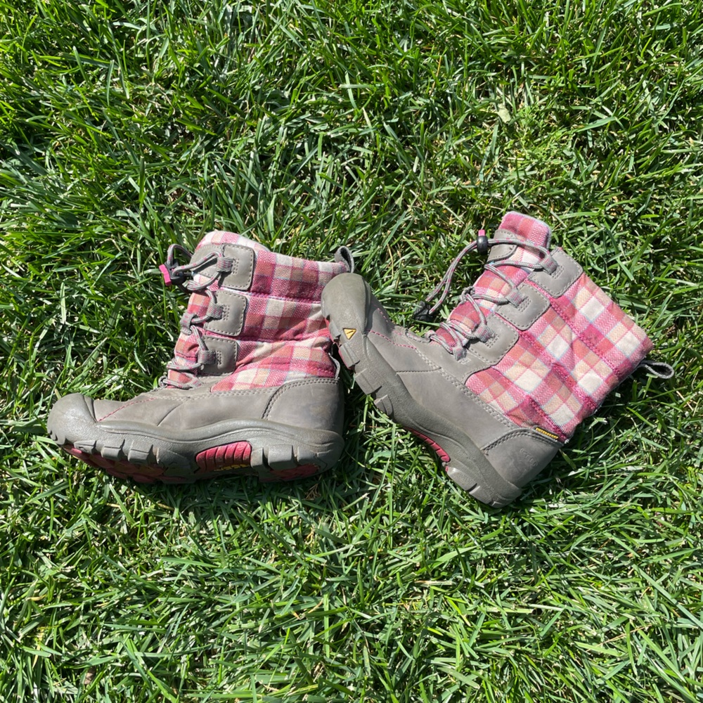 Keen Plaid Boots with Pink and Gray Highlights